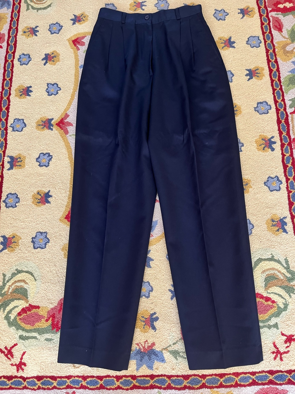 NAVY BLUE ITALIAN WOOL DRESS PANTS SIZE 6. Focus 2000 Charles Glueck.